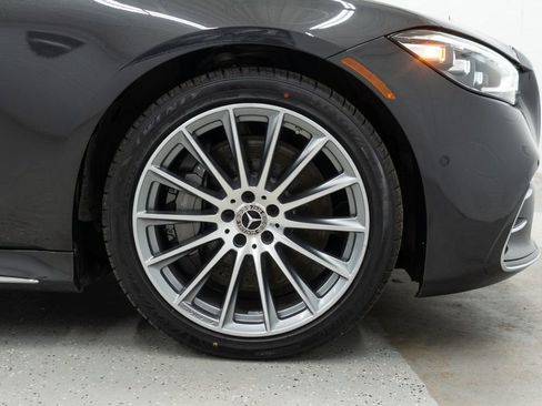 Used 2022 Mercedes-Benz S 500 4MATIC w/ AMG Line Package image 44