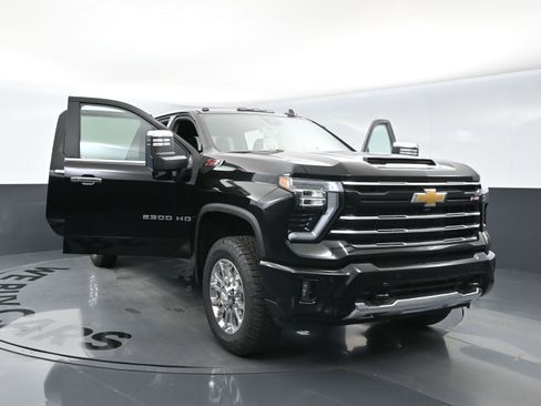 Used 2025 Chevrolet Silverado 2500 LT w/ Z71 Chrome Sport Edition AWD/4WD image 21