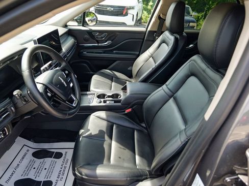 Used 2023 Lincoln Corsair AWD image 21