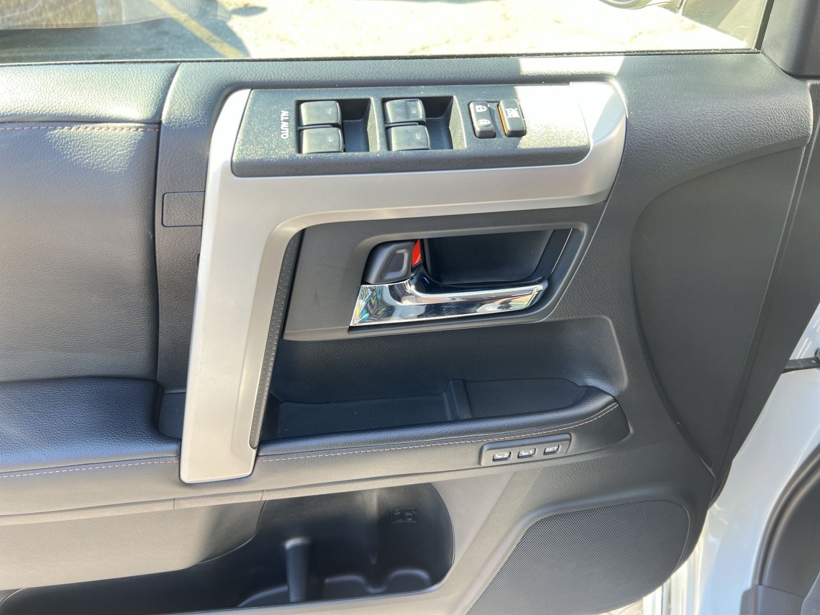 Used 2021 Toyota 4Runner Limited RWD image 15