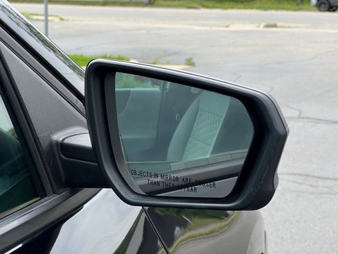 Used 2019 Chevrolet Equinox LS w/ LS Convenience Package FWD image 40