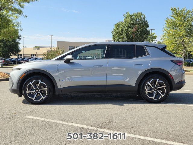 Used 2025 Chevrolet Equinox EV LT FWD image 2