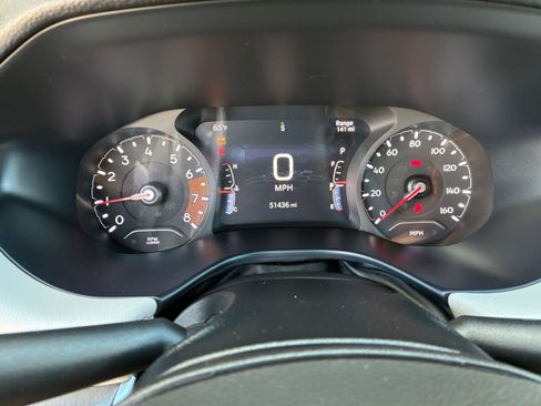 Used 2025 Jeep Compass Limited image 41