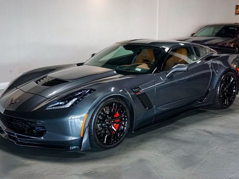 Used 2017 Chevrolet Corvette Z06 RWD image 5