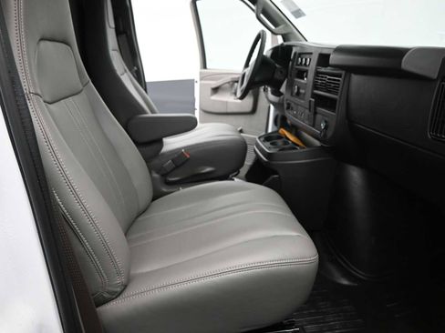 New 2025 GMC Savana 2500 w/ Driver Convenience Package image 21