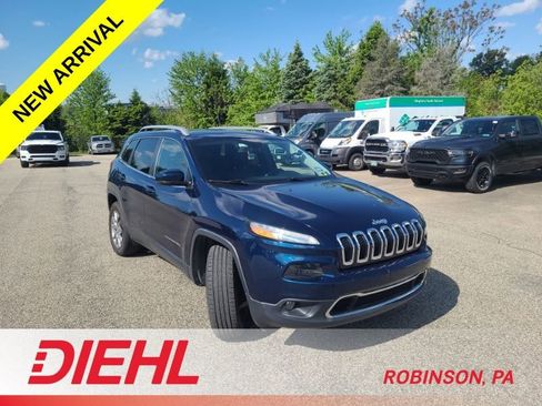 Used 2018 Jeep Cherokee Limited AWD/4WD image 3
