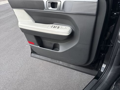 Used 2025 Hyundai Santa Fe SEL image 16