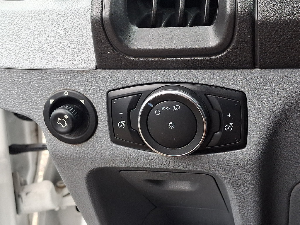 Used 2016 Ford Transit 250 130 Low Roof w/ Exterior Upgrade Package RWD image 22