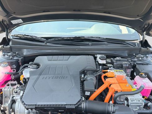 Certified 2025 Hyundai Elantra SEL FWD image 15