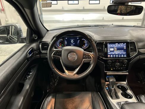 Used 2019 Jeep Grand Cherokee Overland image 29