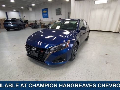 Used 2024 Nissan Altima 2.5 SR image 5