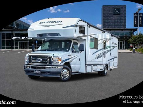 Used 2023 Ford E-450 and Econoline 450 Super Duty w/ Motorhome Prep Package RWD image 1