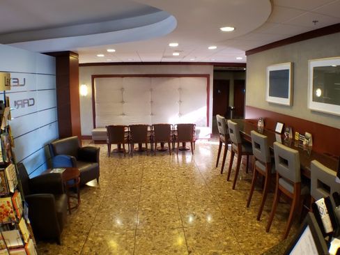 Certified 2025 Lexus ES 300h w/ Premium Package image 40