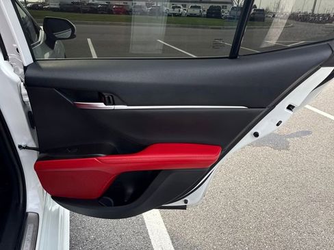 Used 2022 Toyota Camry XSE image 16