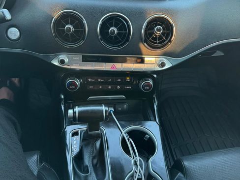 Used 2019 Kia Stinger AWD/4WD image 16