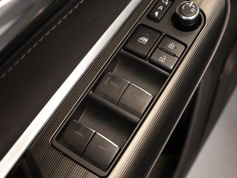 Certified 2024 Toyota Venza Limited AWD/4WD image 10