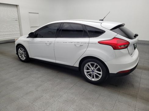 Used 2017 Ford Focus SE FWD image 3