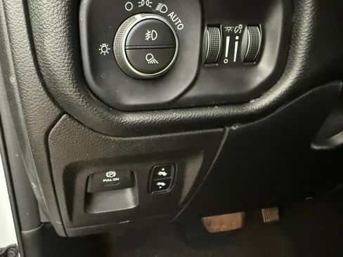 Used 2019 RAM 1500 Big Horn AWD/4WD image 38