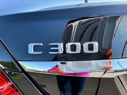 Used 2019 Mercedes-Benz C 300 Sedan w/ Premium Package image 26