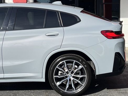 Used 2022 BMW X4 xDrive30i w/ M Sport Package 2 image 5