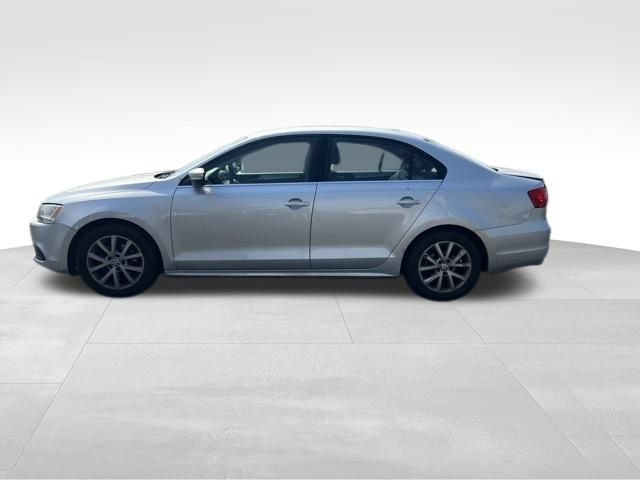 Used 2014 Volkswagen Jetta SE FWD image 4