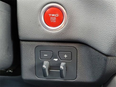 Used 2024 Toyota Tundra Limited image 22