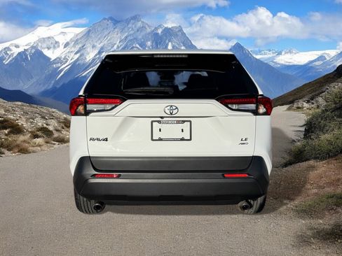 Certified 2025 Toyota RAV4 LE image 4