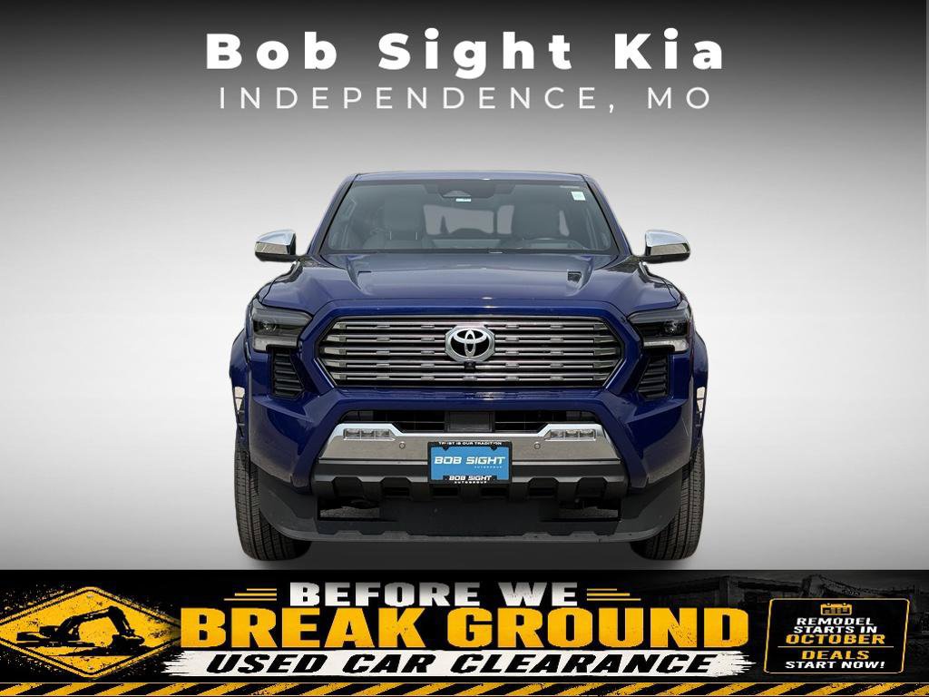 Used 2025 Toyota Tacoma Limited AWD/4WD image 26
