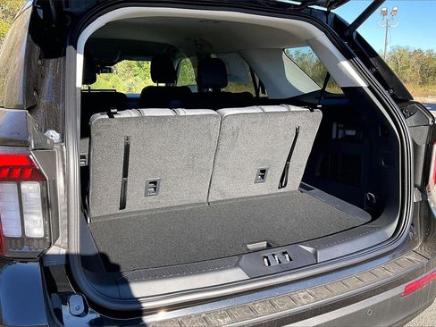 New 2026 Ford Explorer Active image 22