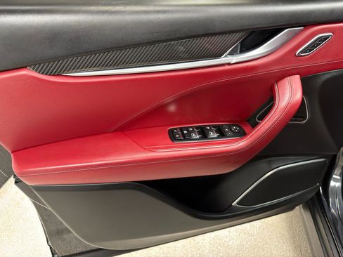 Used 2017 Maserati Levante w/ Sport Package image 14