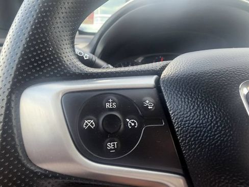 Used 2024 GMC Terrain SLE AWD/4WD image 15