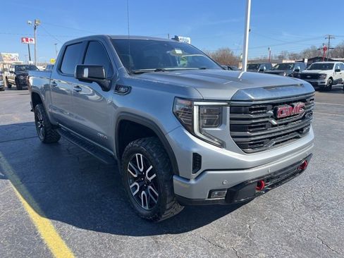 Used 2024 GMC Sierra 1500 AT4 w/ Technology Package image 3