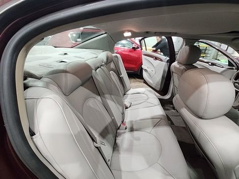 Used 2007 Buick Lucerne CXL w/ Luxury Package FWD image 24