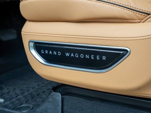 Used 2025 Jeep Grand Wagoneer Series III w/ Quick Order Packagew 28T AWD/4WD image 45