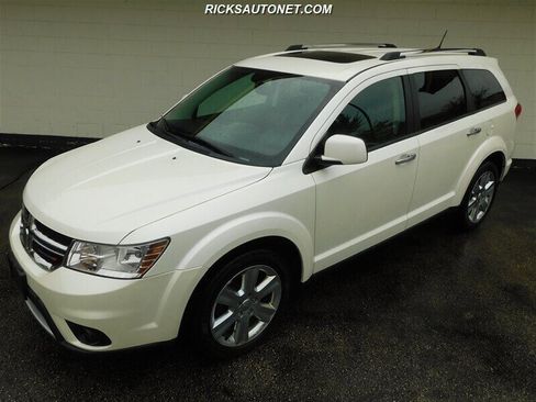 Used 2014 Dodge Journey Limited w/ Flexible Seating Group image 2