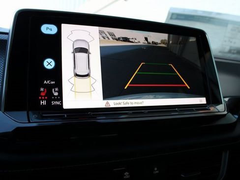 New 2026 Volkswagen Atlas Cross Sport SEL R-Line image 3