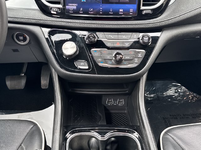 Used 2025 Chrysler Pacifica Limited FWD image 23
