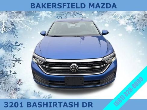 Used 2024 Volkswagen Jetta SE image 8