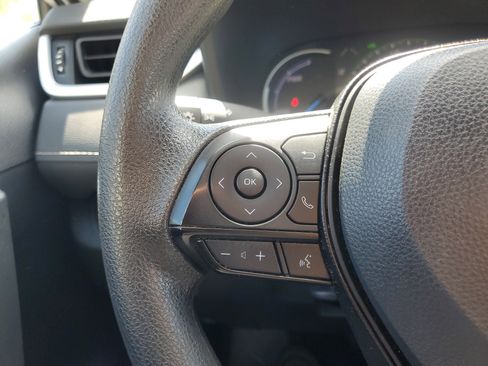 Certified 2024 Toyota RAV4 LE image 21