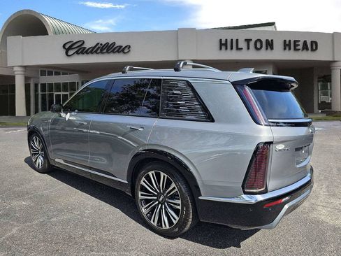 Used 2026 Cadillac Vistiq Premium Luxury AWD/4WD image 4
