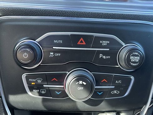 Used 2023 Dodge Charger SXT image 17