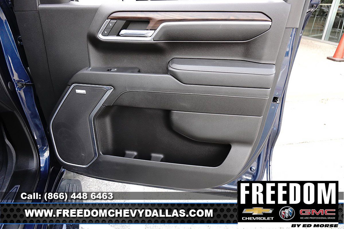Used 2023 GMC Acadia SLE w/ Driver Convenience Package FWD image 34