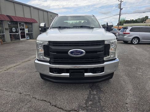 Used 2019 Ford F250 XL w/ Power Equipment Group AWD/4WD image 3
