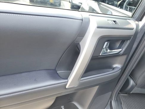 Used 2024 Toyota 4Runner SR5 Premium w/ Moonroof Package AWD/4WD image 15