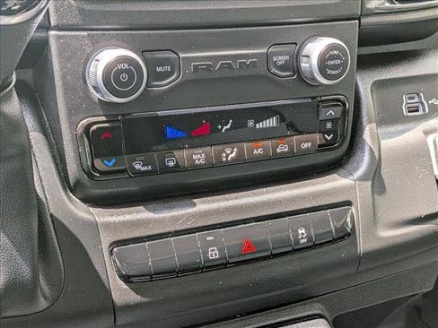 Used 2025 RAM ProMaster 2500 w/ Convenience Group FWD image 29