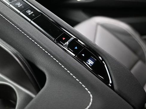 Used 2025 Chevrolet Corvette Stingray Coupe w/ Z51 Performance Package image 27