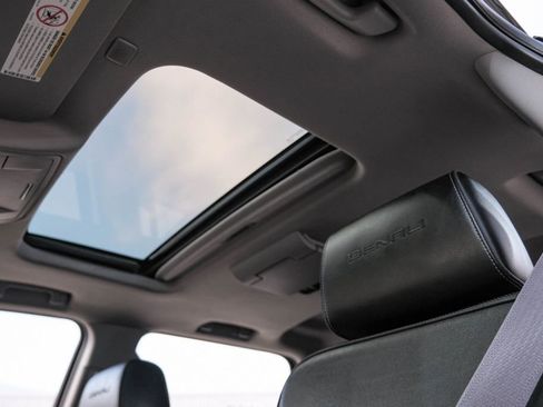 Used 2017 GMC Sierra 2500 Denali w/ Duramax Plus Package image 20