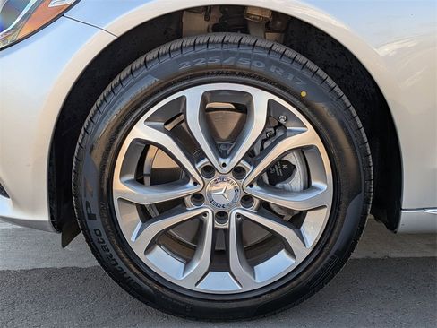 Used 2015 Mercedes-Benz C 300 4MATIC Sedan image 28