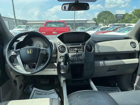 Used 2015 Honda Pilot LX image 9