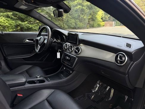 Used 2014 Mercedes-Benz CLA 250 4MATIC image 11